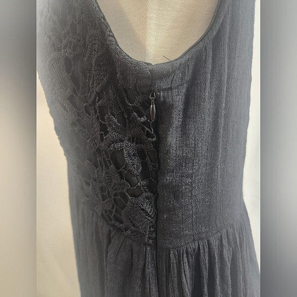 Little Black Dress Size Large - Picture 9 of 15